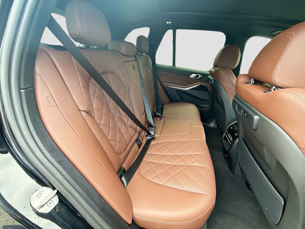 Used 2023 BMW X5 xDrive40i w/ Premium Package AWD/4WD image 28