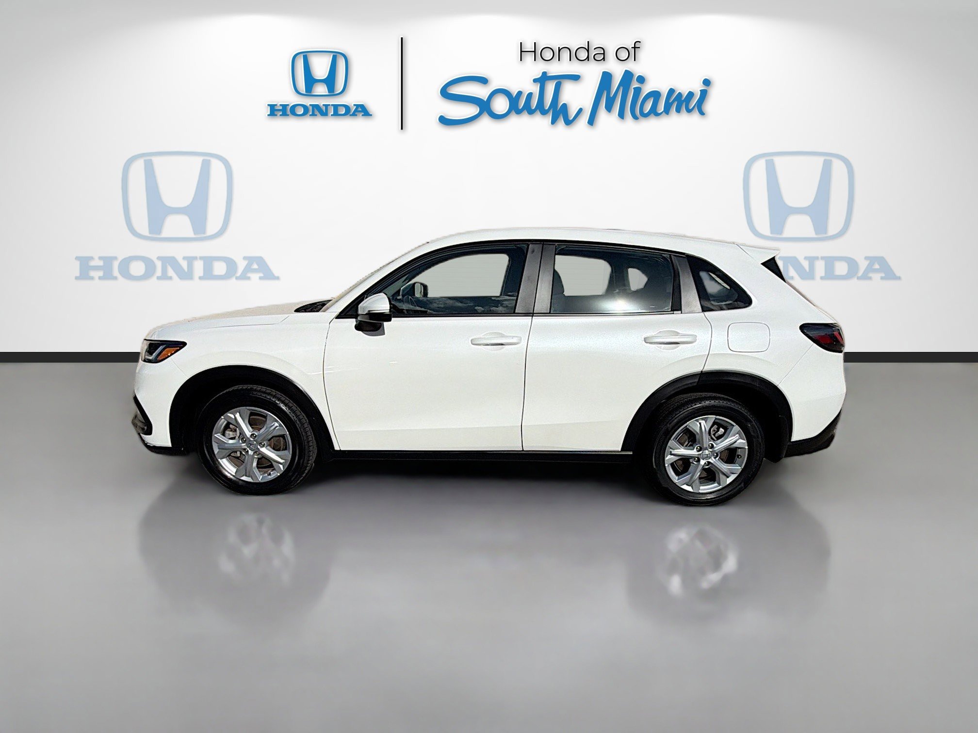 Certified 2025 Honda HR-V LX image 4