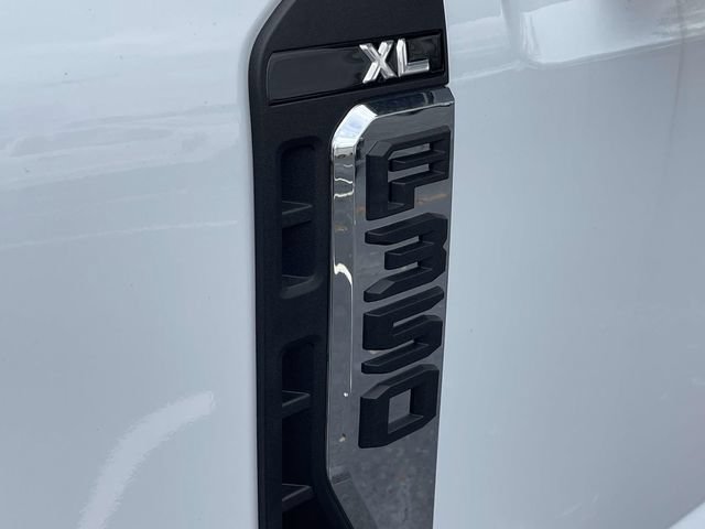 New 2026 Ford F350 XL w/ XL Chrome Package AWD/4WD image 7
