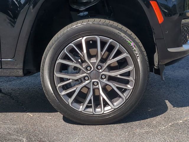 Certified 2023 Jeep Grand Cherokee L Summit AWD/4WD image 11