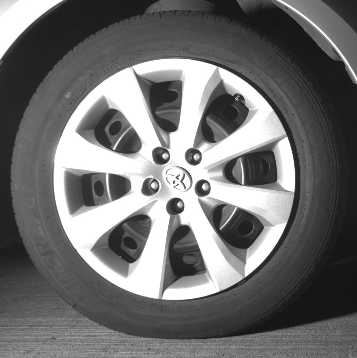 Used 2025 Toyota Corolla LE FWD image 13