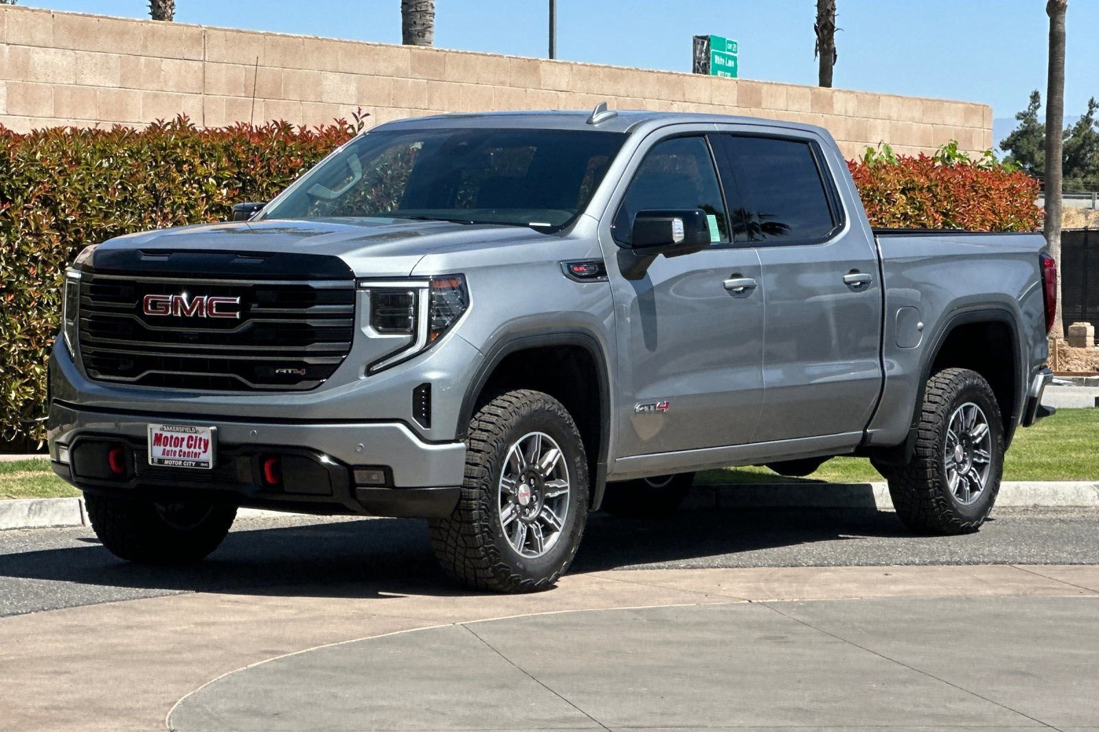 Certified 2025 GMC Sierra 1500 AT4 image 8