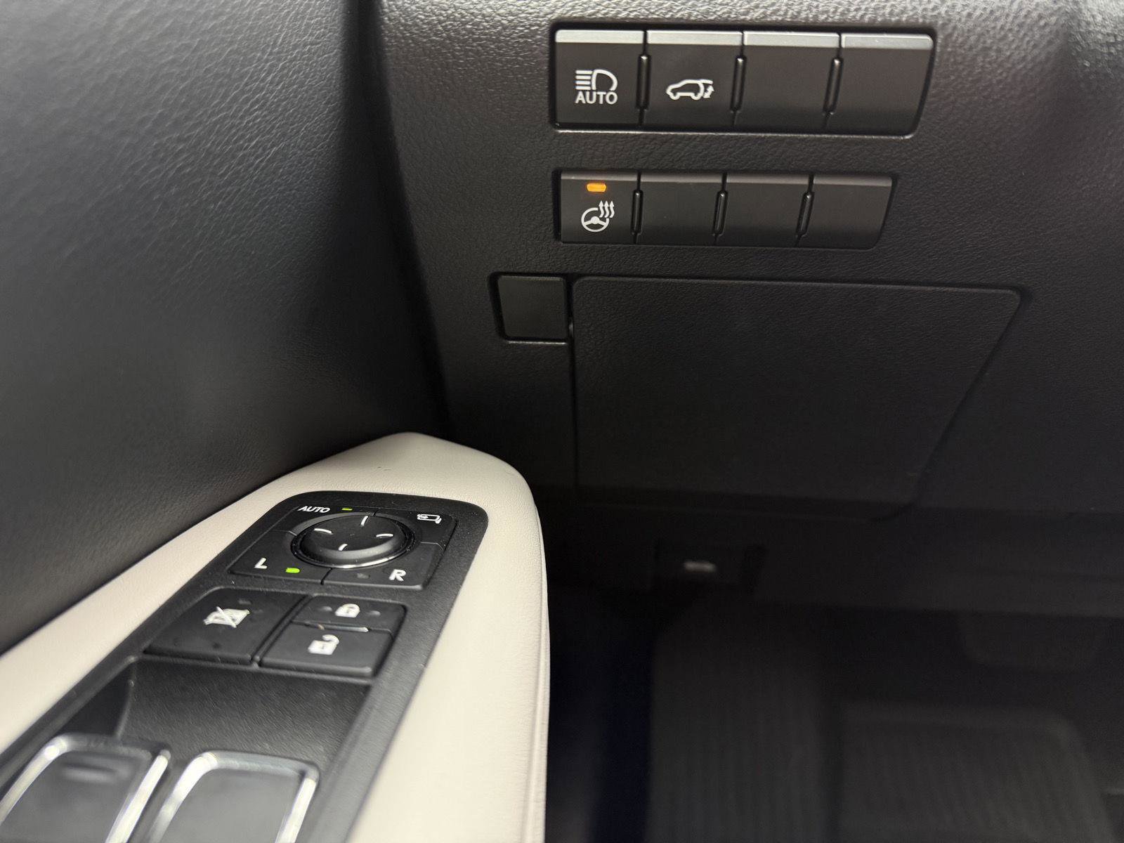 Certified 2021 Lexus RX 350 AWD w/ Premium Package image 18