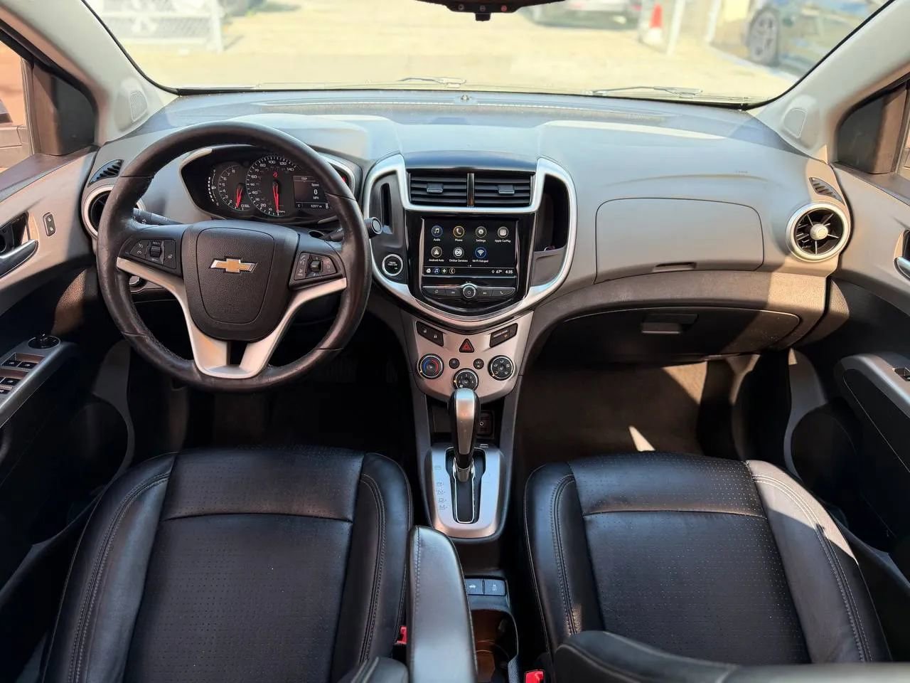 Used 2018 Chevrolet Sonic Premier FWD image 33