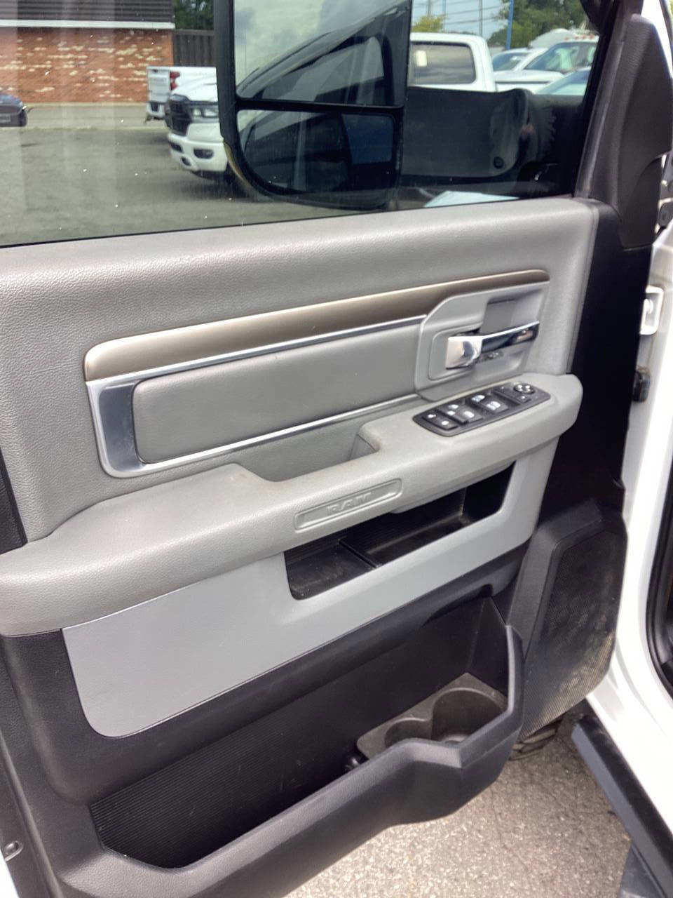 Used 2017 RAM 2500 SLT image 22