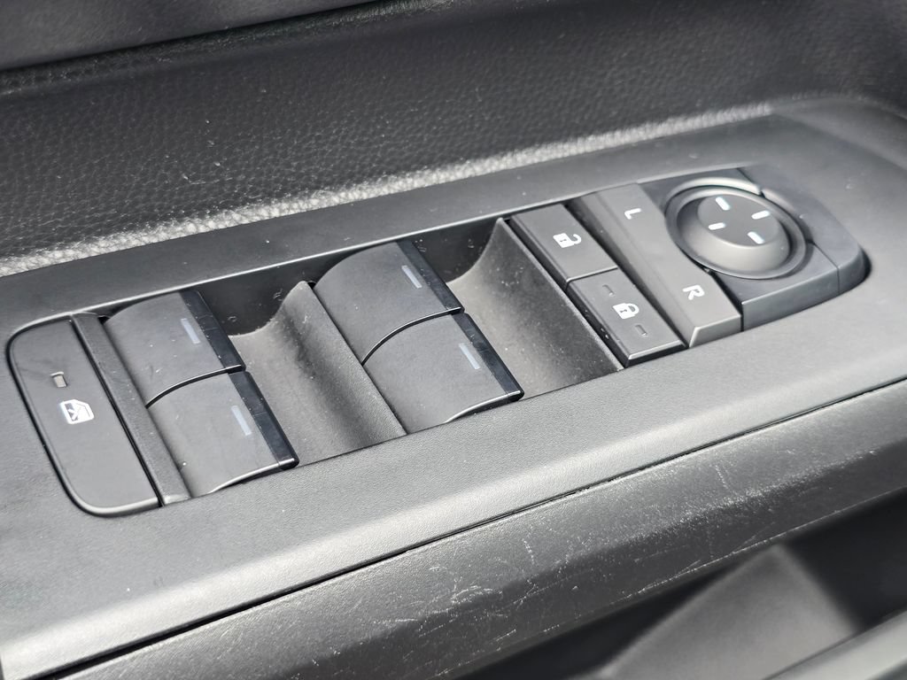Certified 2024 Toyota Tacoma SR5 AWD/4WD image 26