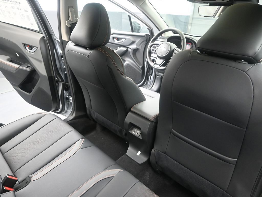 Used 2025 Subaru Crosstrek 2.5i Limited w/ Crosstrek Mirror Package image 15