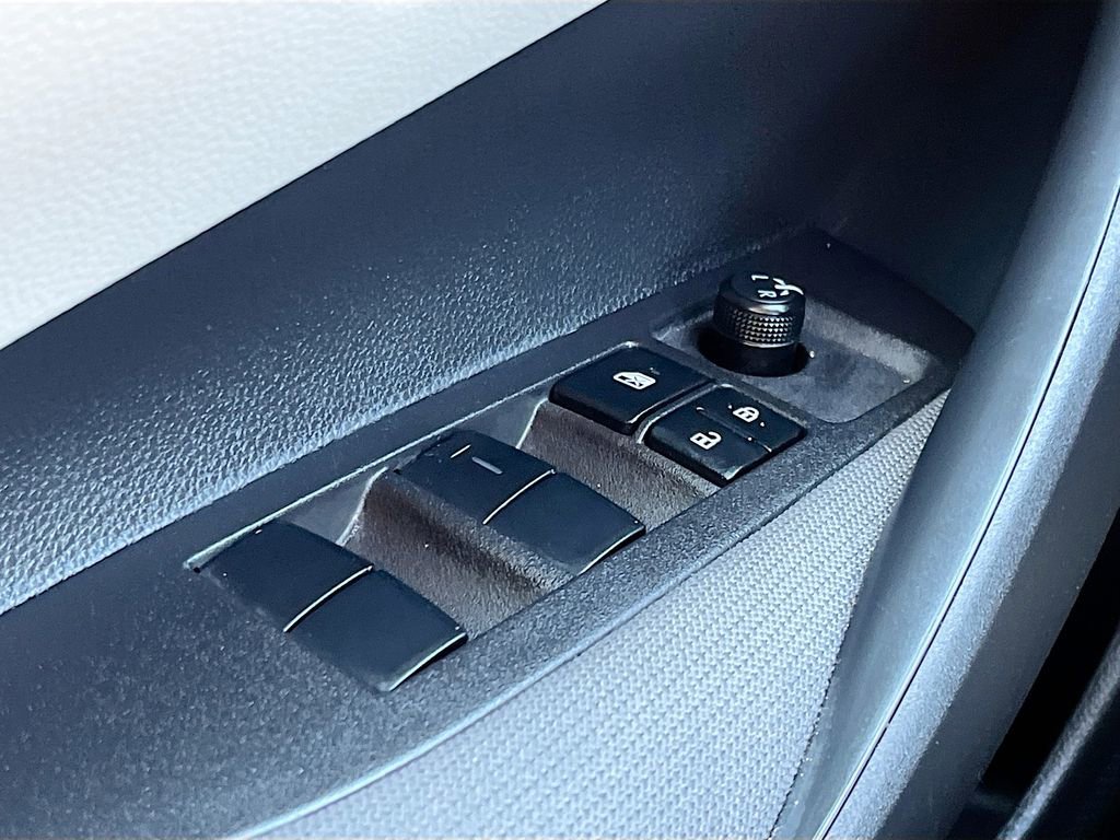 Used 2025 Toyota Corolla LE image 18
