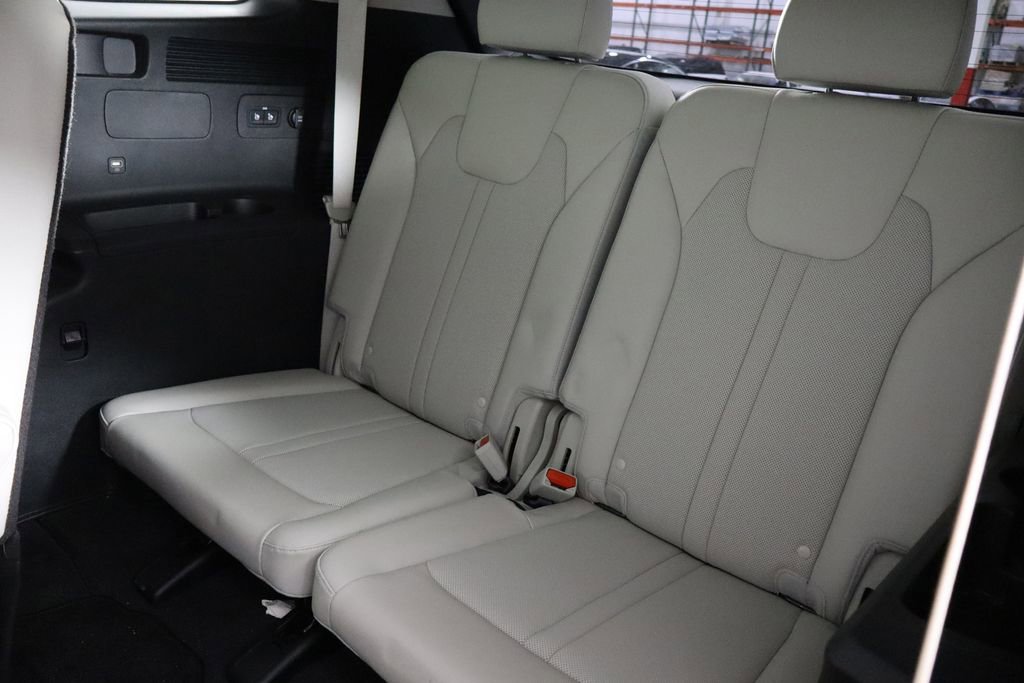 Used 2023 Kia Sorento SX AWD/4WD image 17