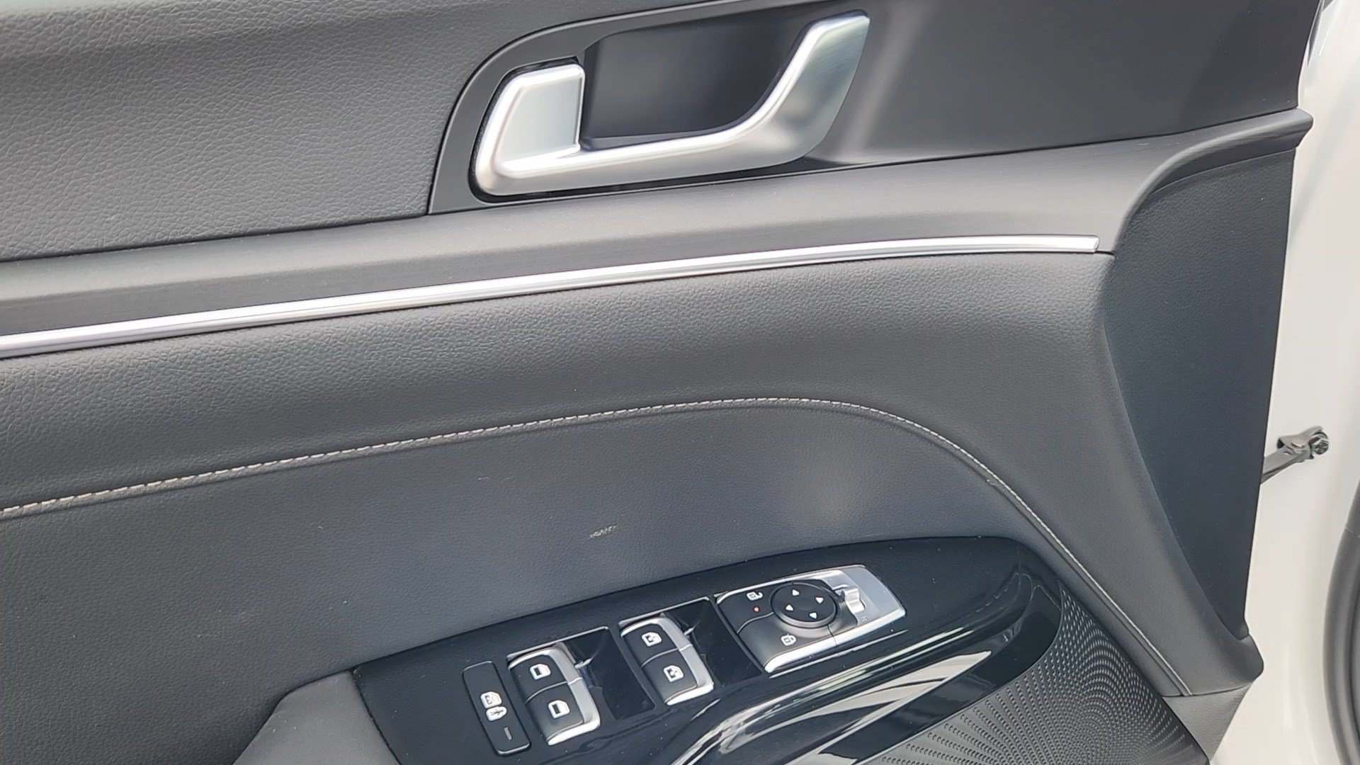 Used 2025 Kia K5 GT-Line AWD/4WD image 7