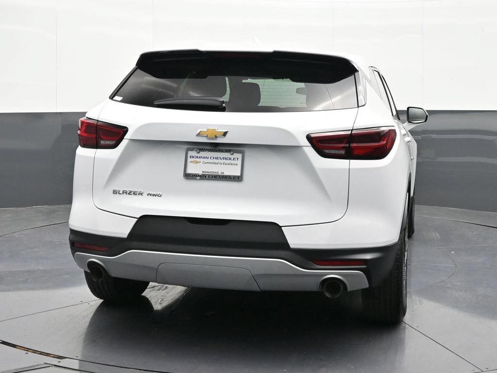 Used 2023 Chevrolet Blazer LT AWD/4WD image 4