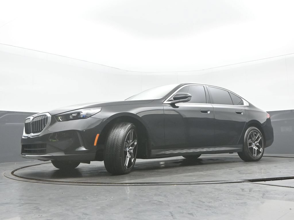 Used 2026 BMW 530i xDrive w/ Executive Package AWD/4WD image 31