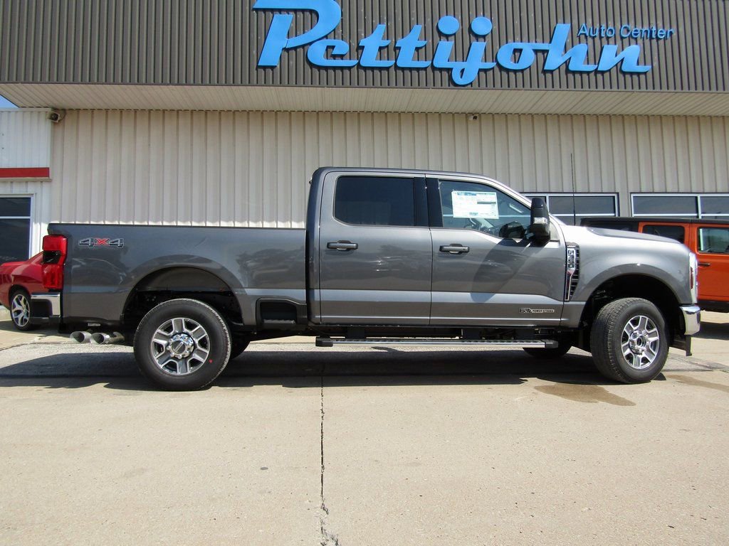 New 2026 Ford F350 Lariat AWD/4WD image 2