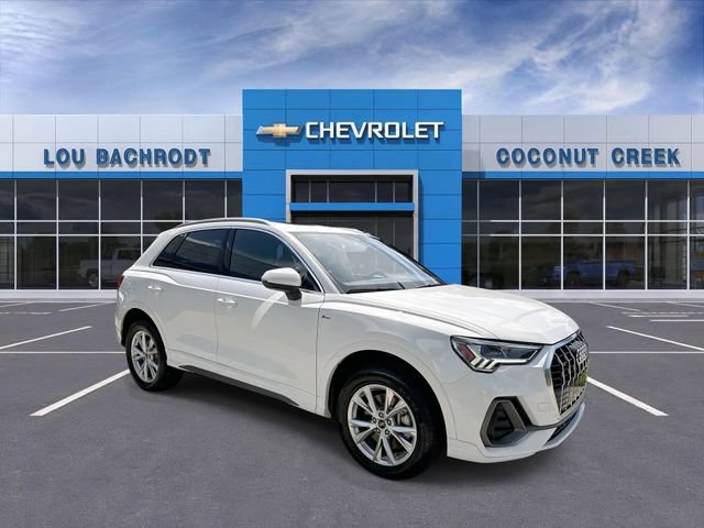 Used 2025 Audi Q3 2.0T Premium AWD/4WD image 2
