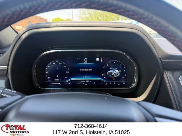 Used 2022 Chevrolet Suburban RST w/ Luxury Package AWD/4WD image 22