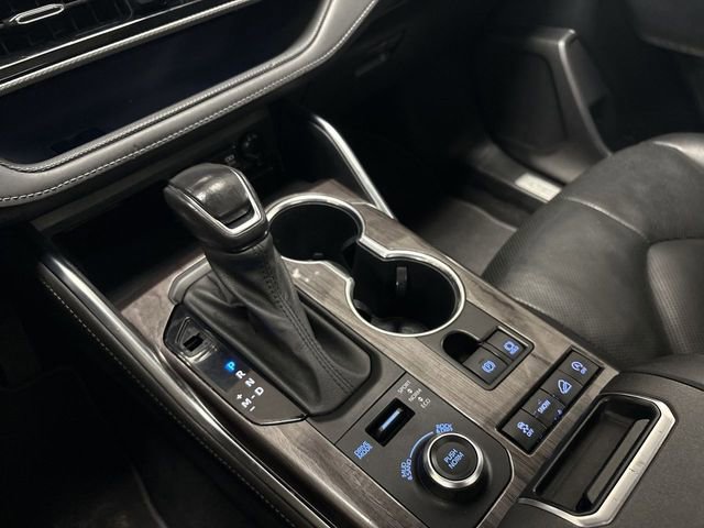 Used 2021 Toyota Highlander Platinum image 46