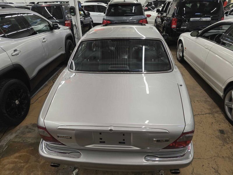 Used 1999 Jaguar XJ8 image 15