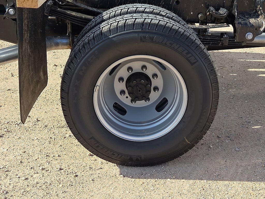 New 2026 Ford F350 XL w/ XL Chrome Package AWD/4WD image 13