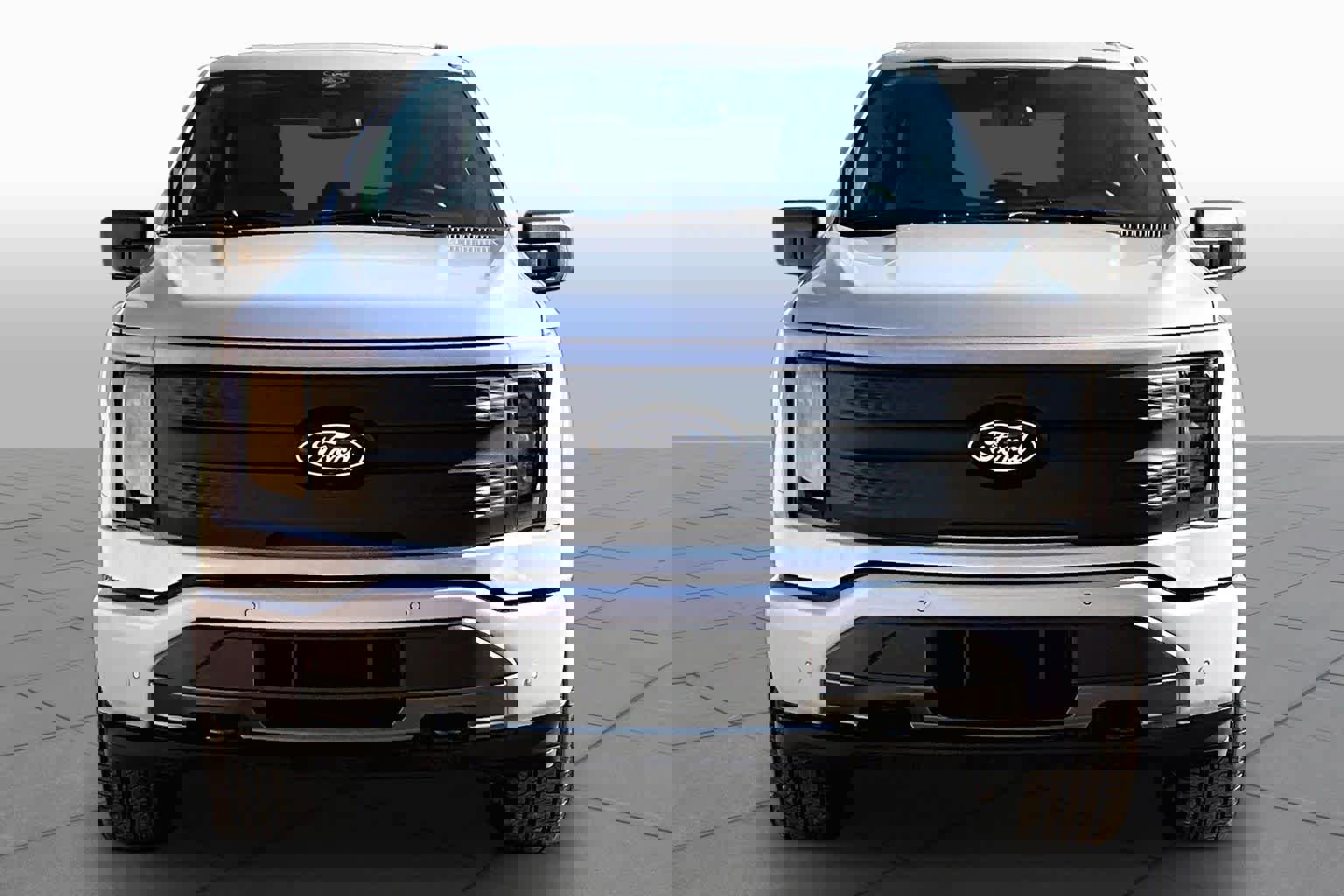 Used 2025 Ford F150 Lightning Flash image 6
