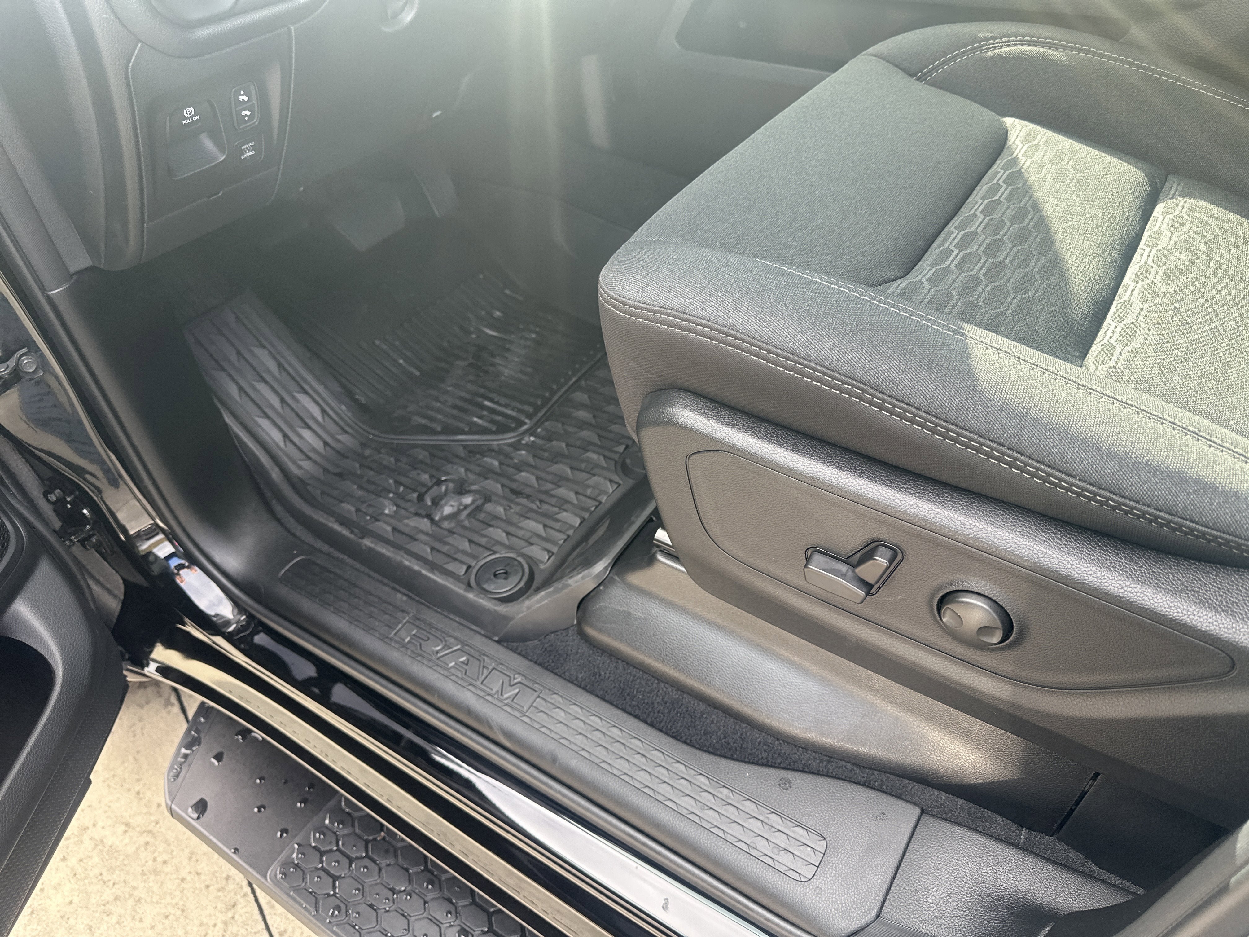 New 2026 RAM 1500 Big Horn AWD/4WD image 14