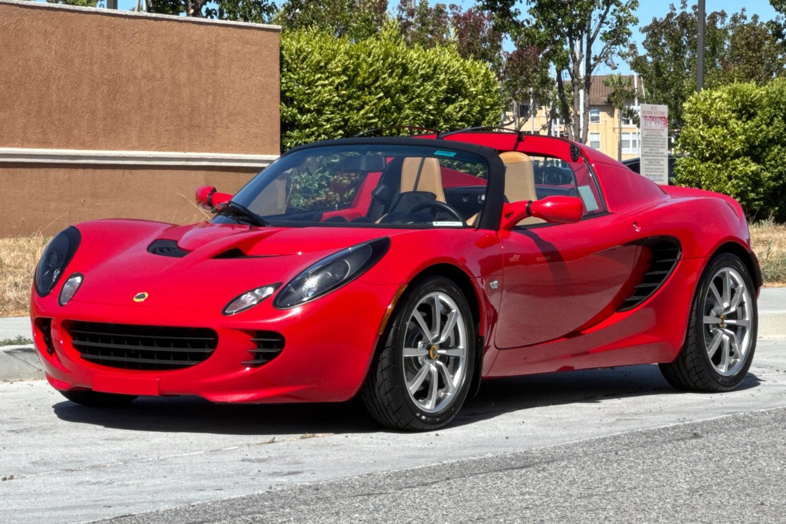Used 2005 Lotus Elise RWD image 9