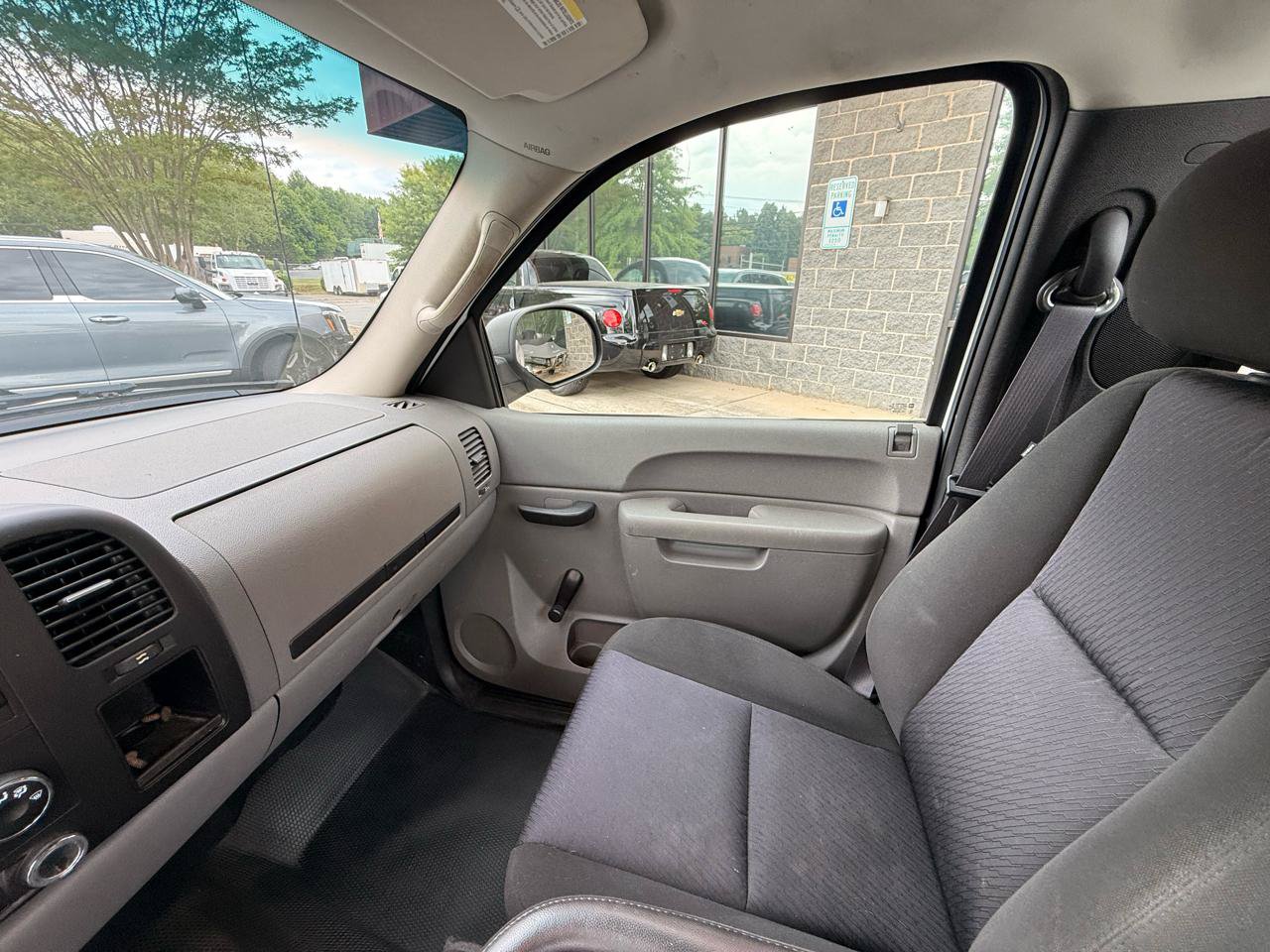 Used 2011 Chevrolet Silverado 1500 W/T RWD image 16