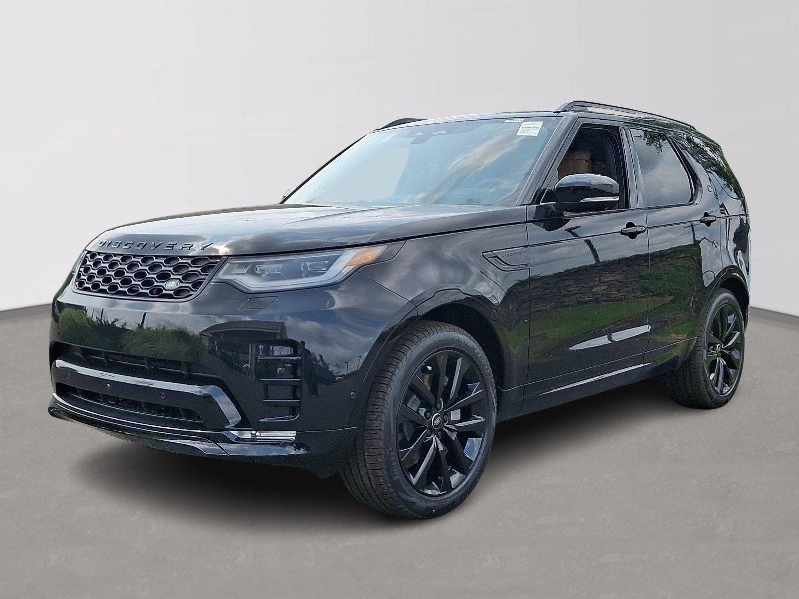 New 2026 Land Rover Discovery Dynamic SE