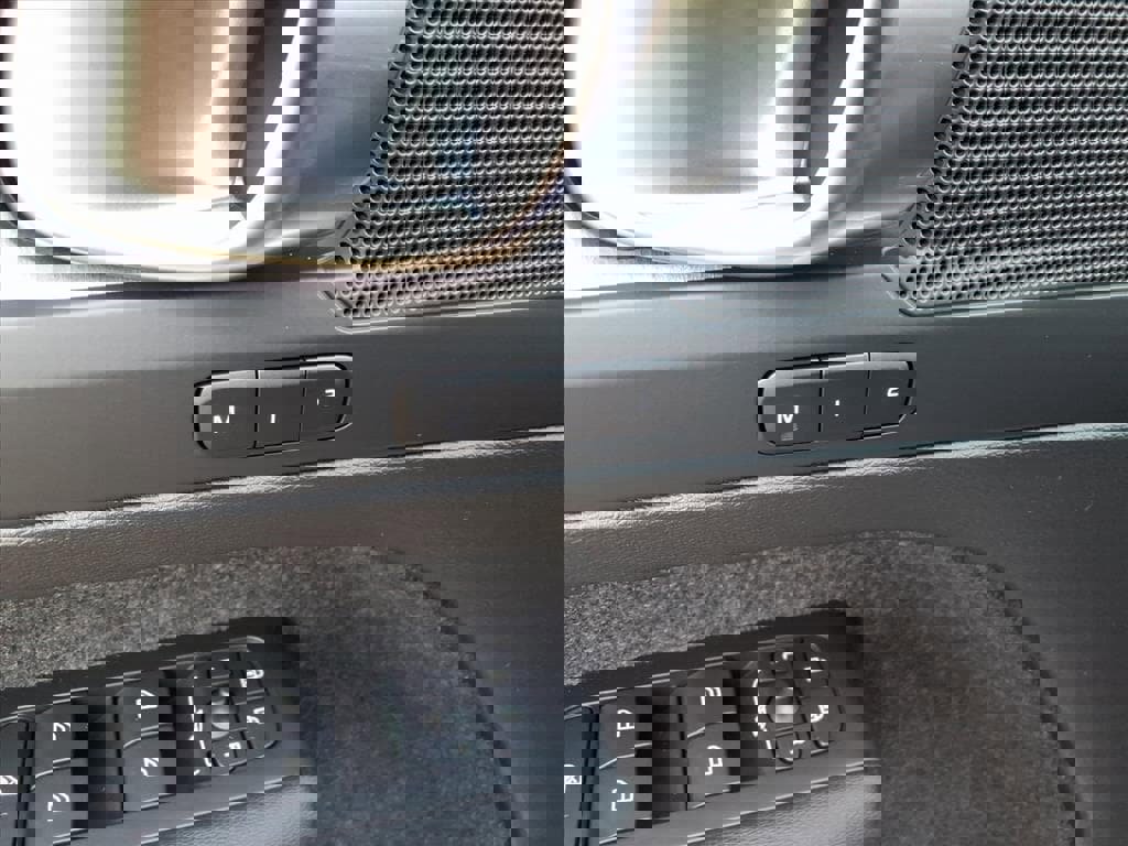 New 2026 Volvo XC40 B5 Plus w/ Protection Package Premier image 12