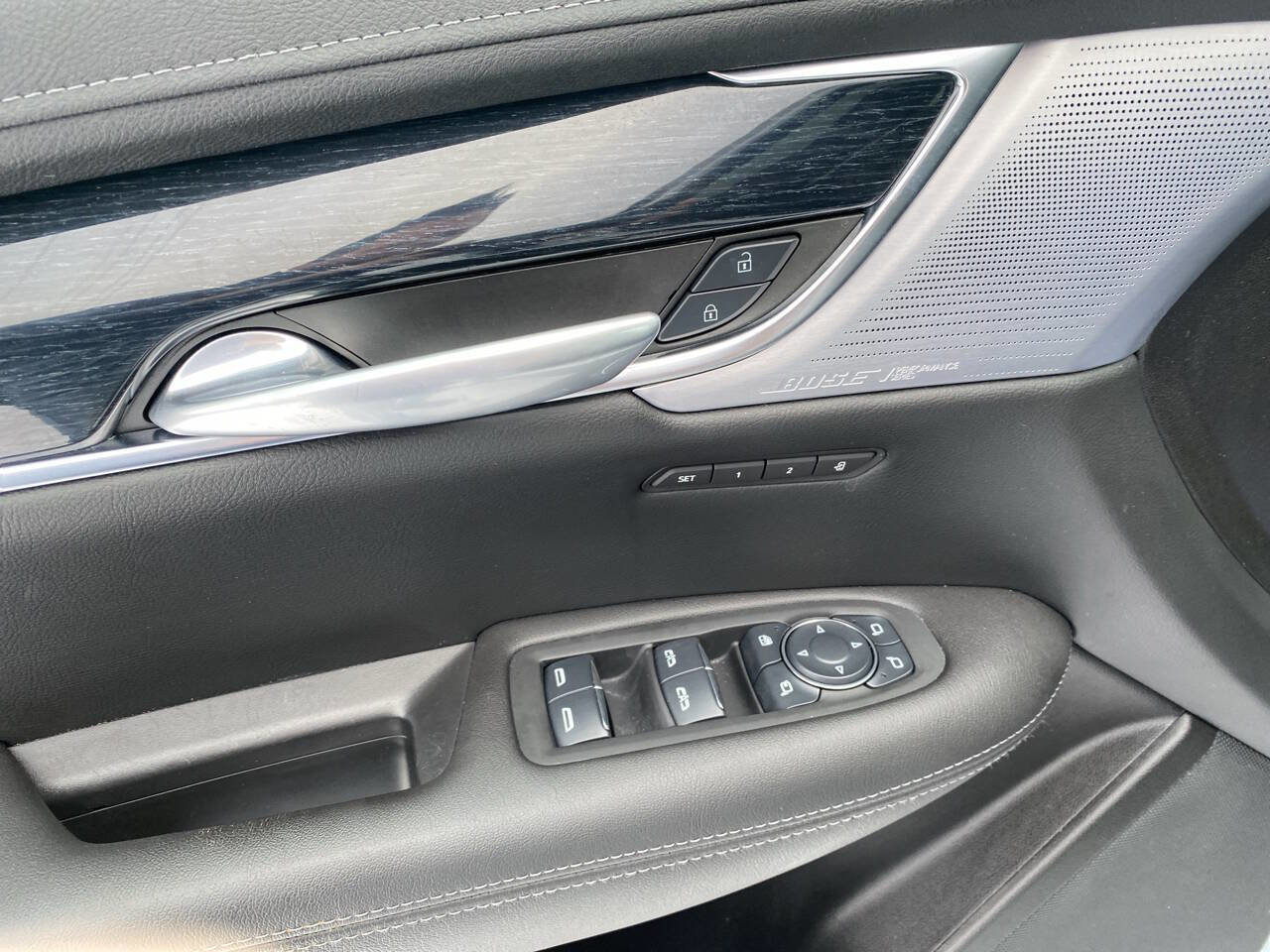 Used 2025 Cadillac XT5 Premium Luxury image 27