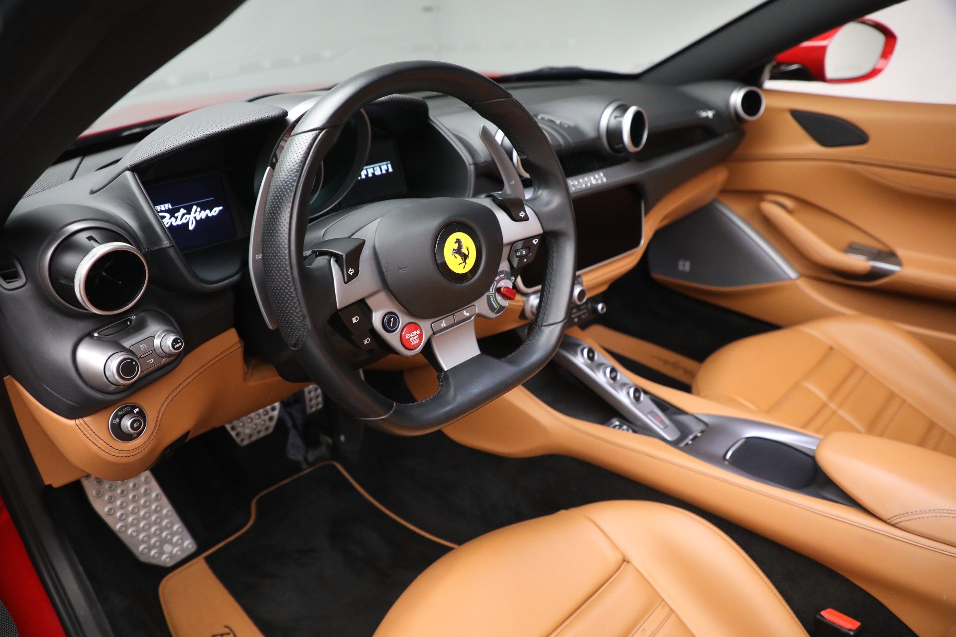 Used 2019 Ferrari Portofino RWD image 10