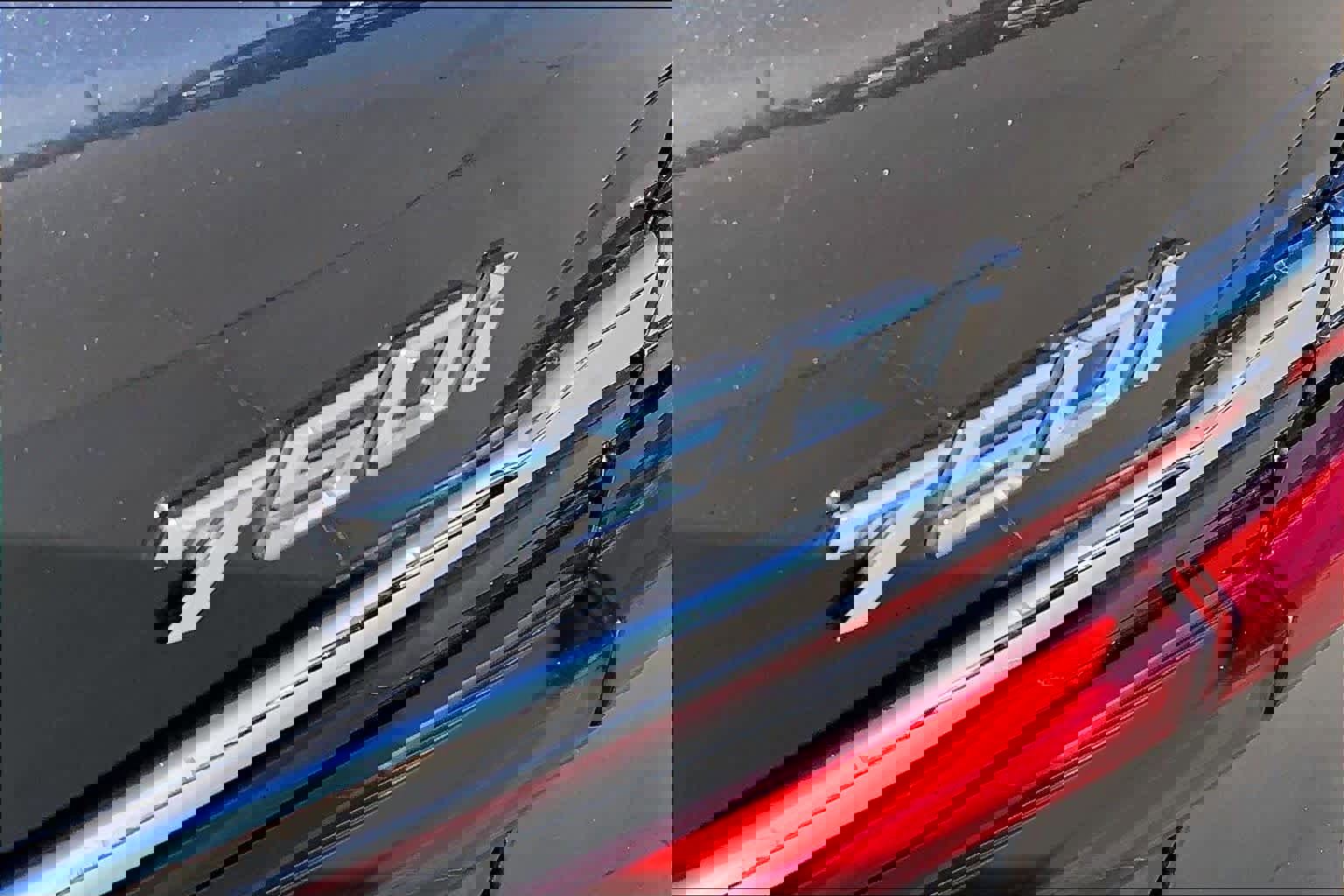 Used 2021 BMW 750i xDrive w/ Luxury Rear Seating Package image 11