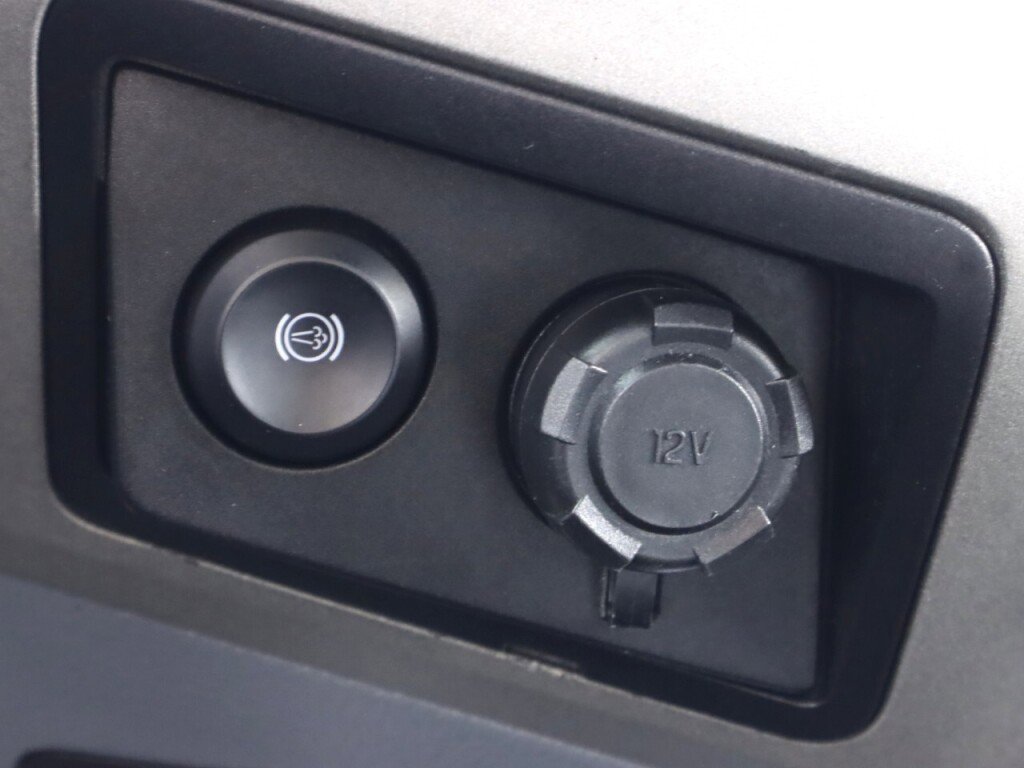 Used 2016 Ford F250 XLT w/ XLT Premium Package image 24