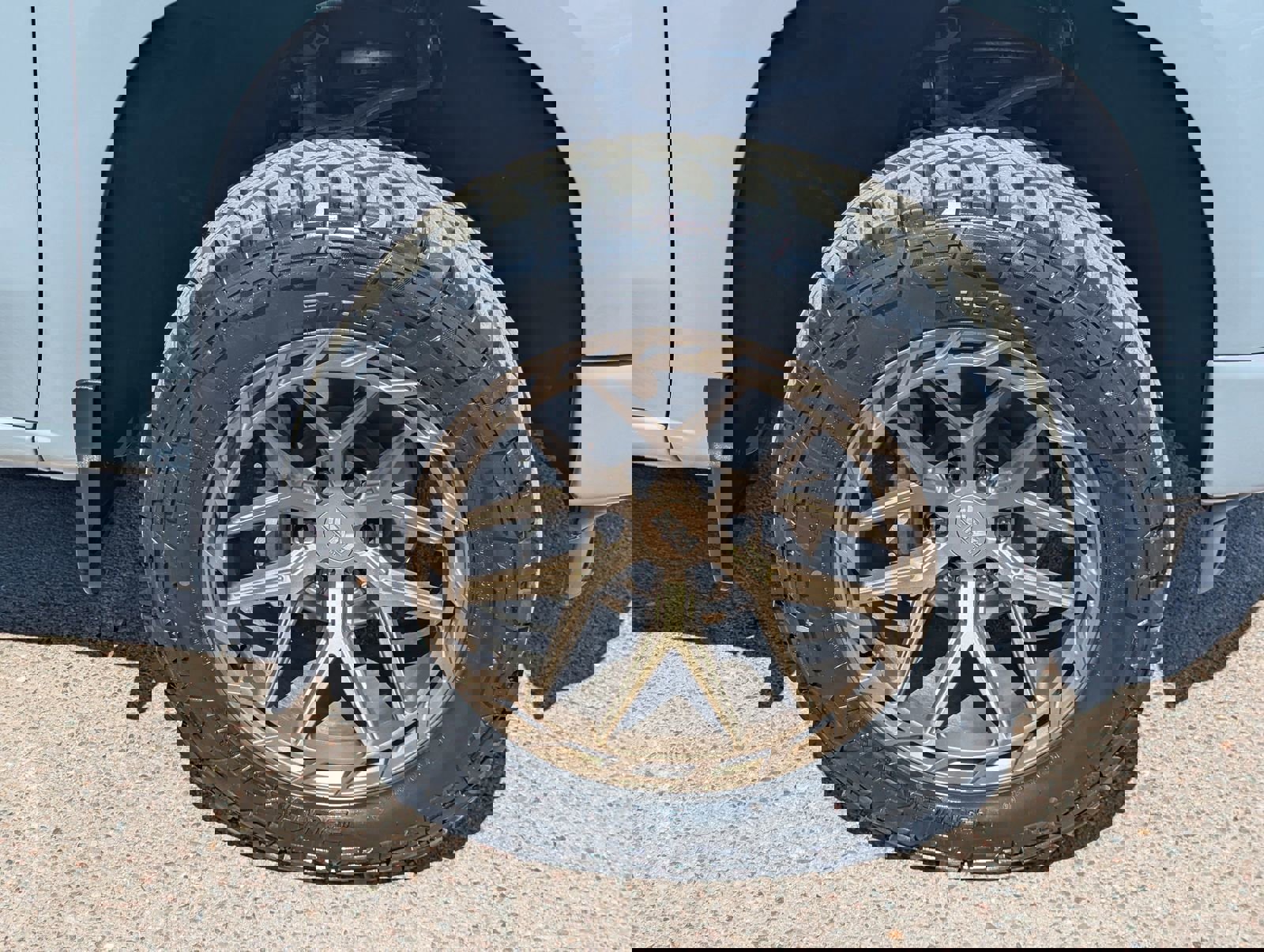 Used 2024 Chevrolet Silverado 1500 RST w/ Convenience Package II image 5