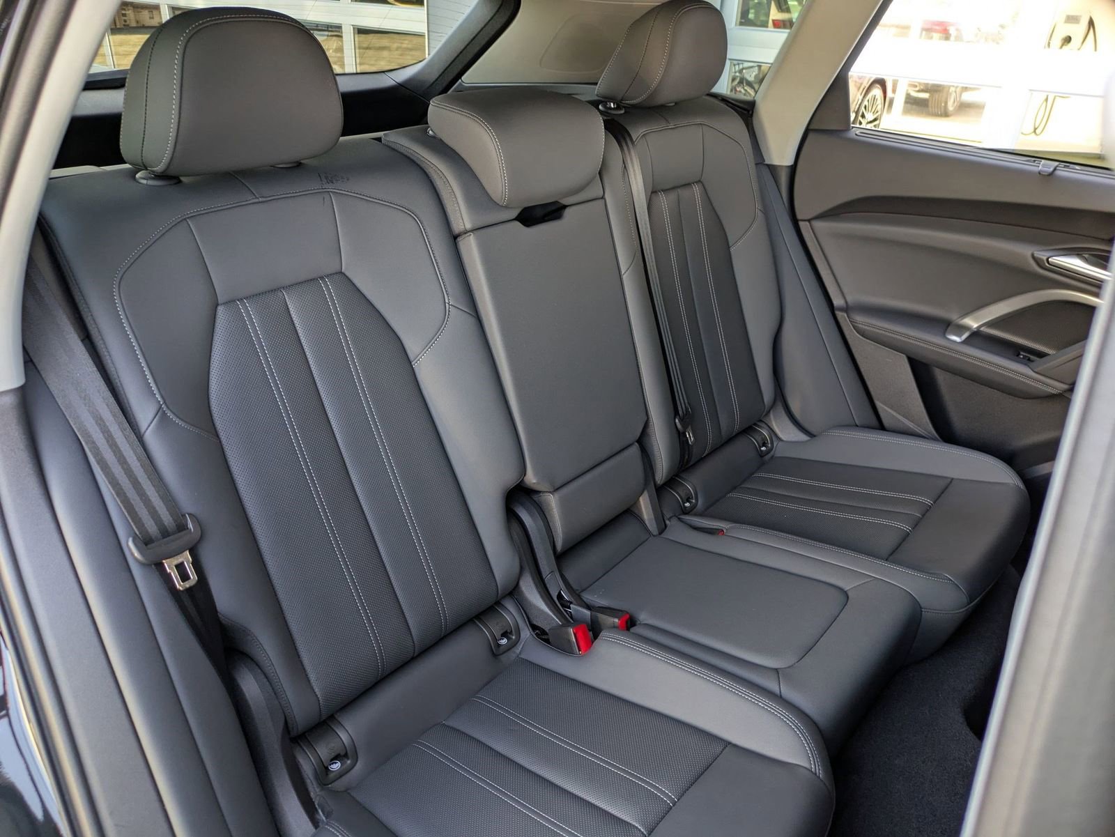 Used 2025 Audi Q5 Premium Plus w/ Premium Plus image 29