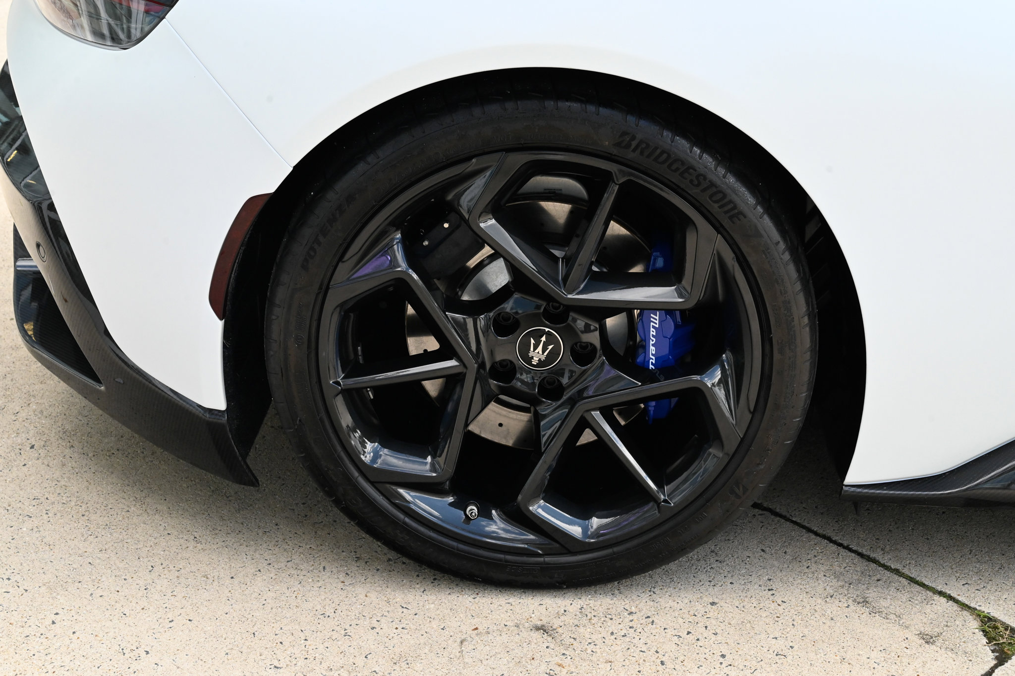 Used 2023 Maserati MC20 Coupe RWD image 11
