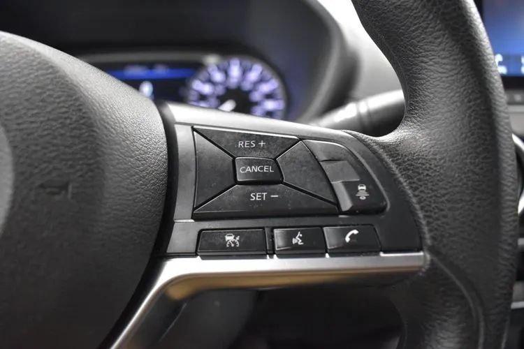 Used 2025 Nissan Sentra SV FWD image 22