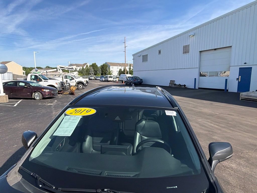 Used 2019 Toyota RAV4 XLE Premium w/ Cold Weather Package AWD/4WD image 17