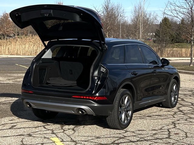 Used 2020 Lincoln Corsair FWD w/ Premium Package image 12