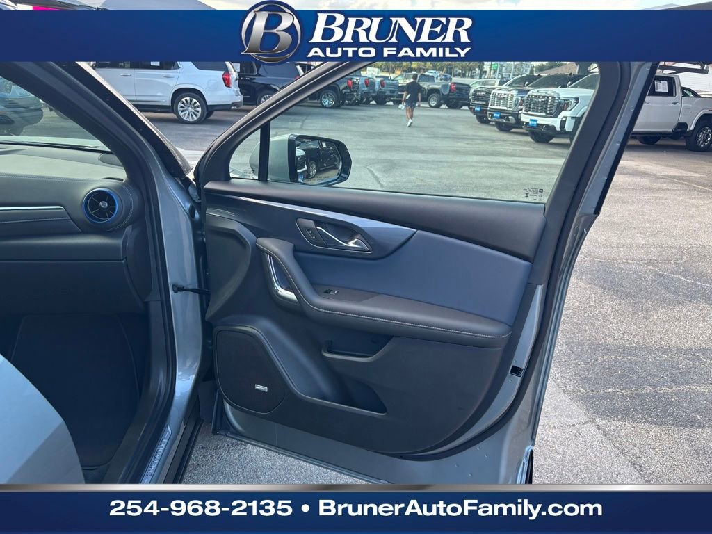 New 2025 Chevrolet Blazer RS w/ Driver Confidence II Package image 15