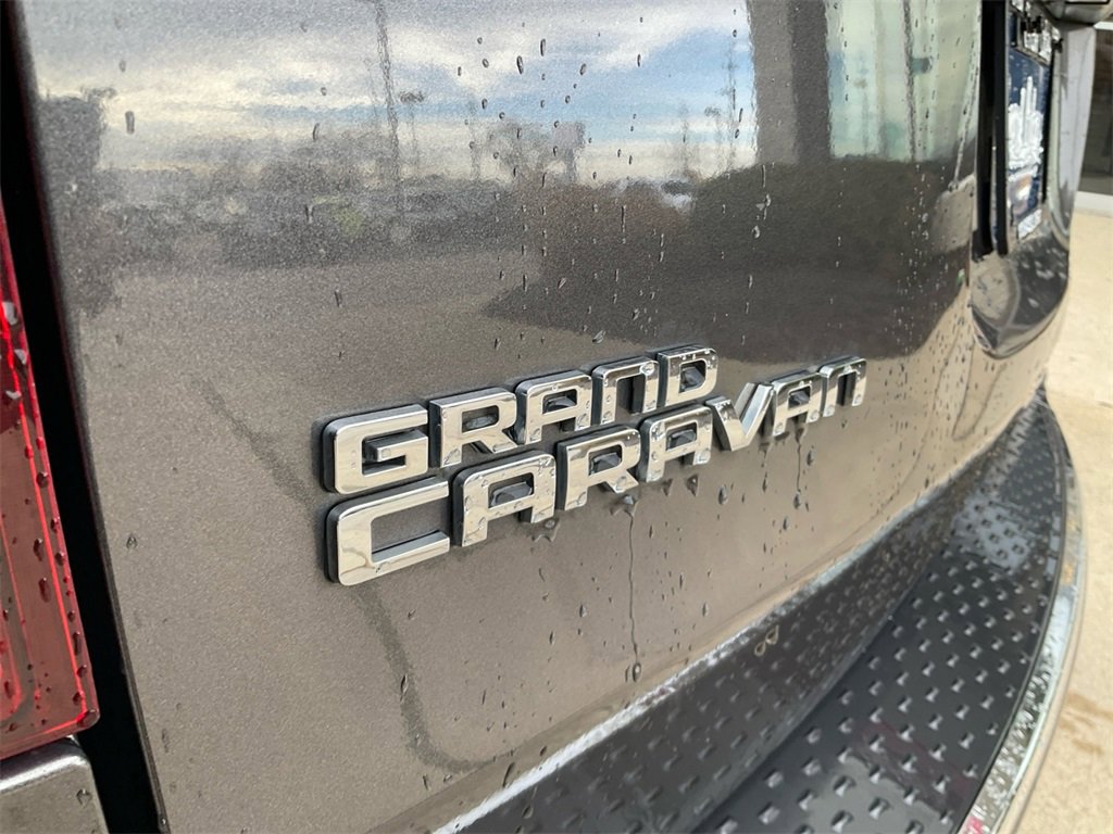 Used 2016 Dodge Grand Caravan SE image 10