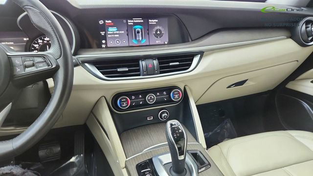 Used 2020 Alfa Romeo Stelvio Ti w/ Nero Edizione image 45