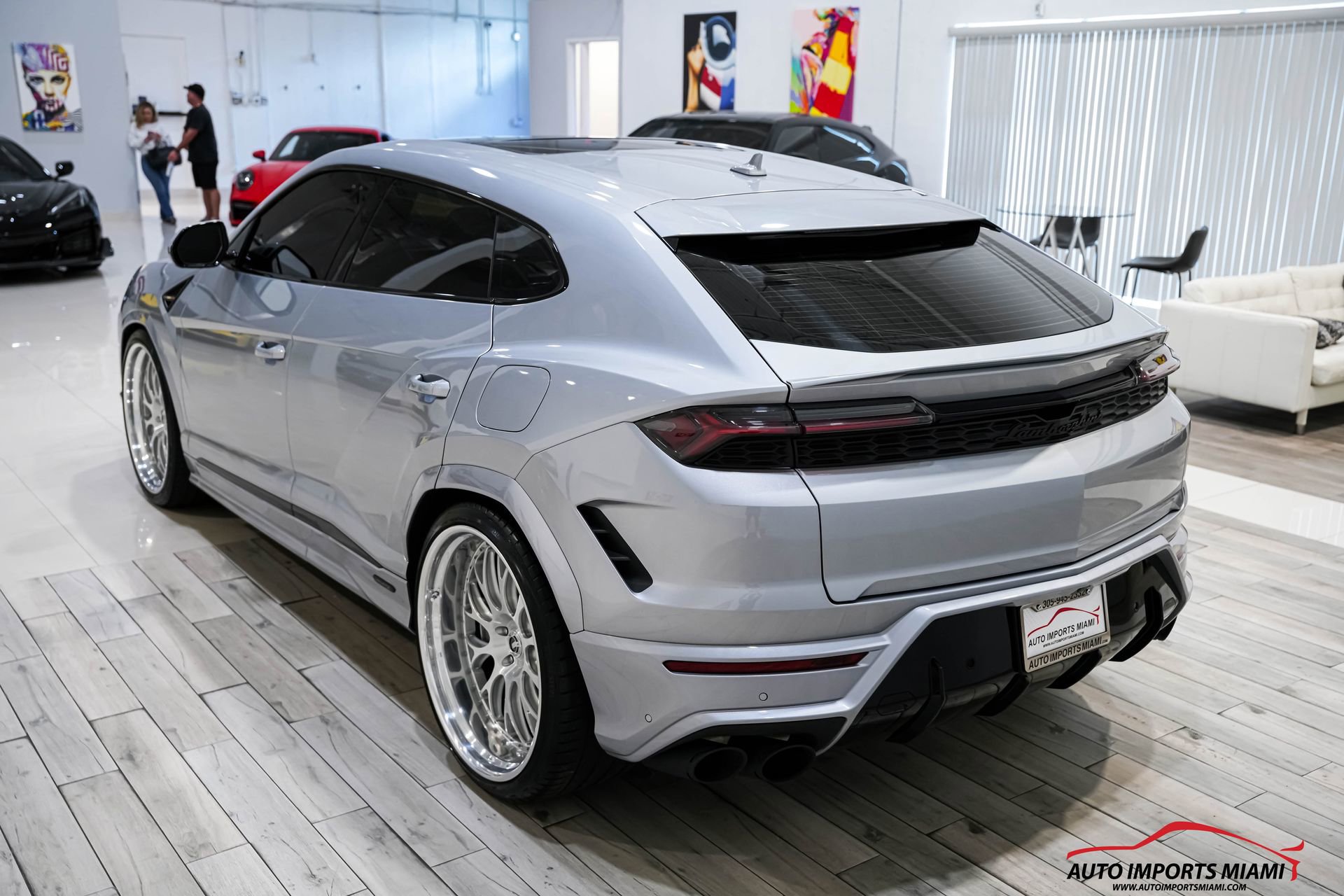 Used 2025 Lamborghini Urus SE image 18