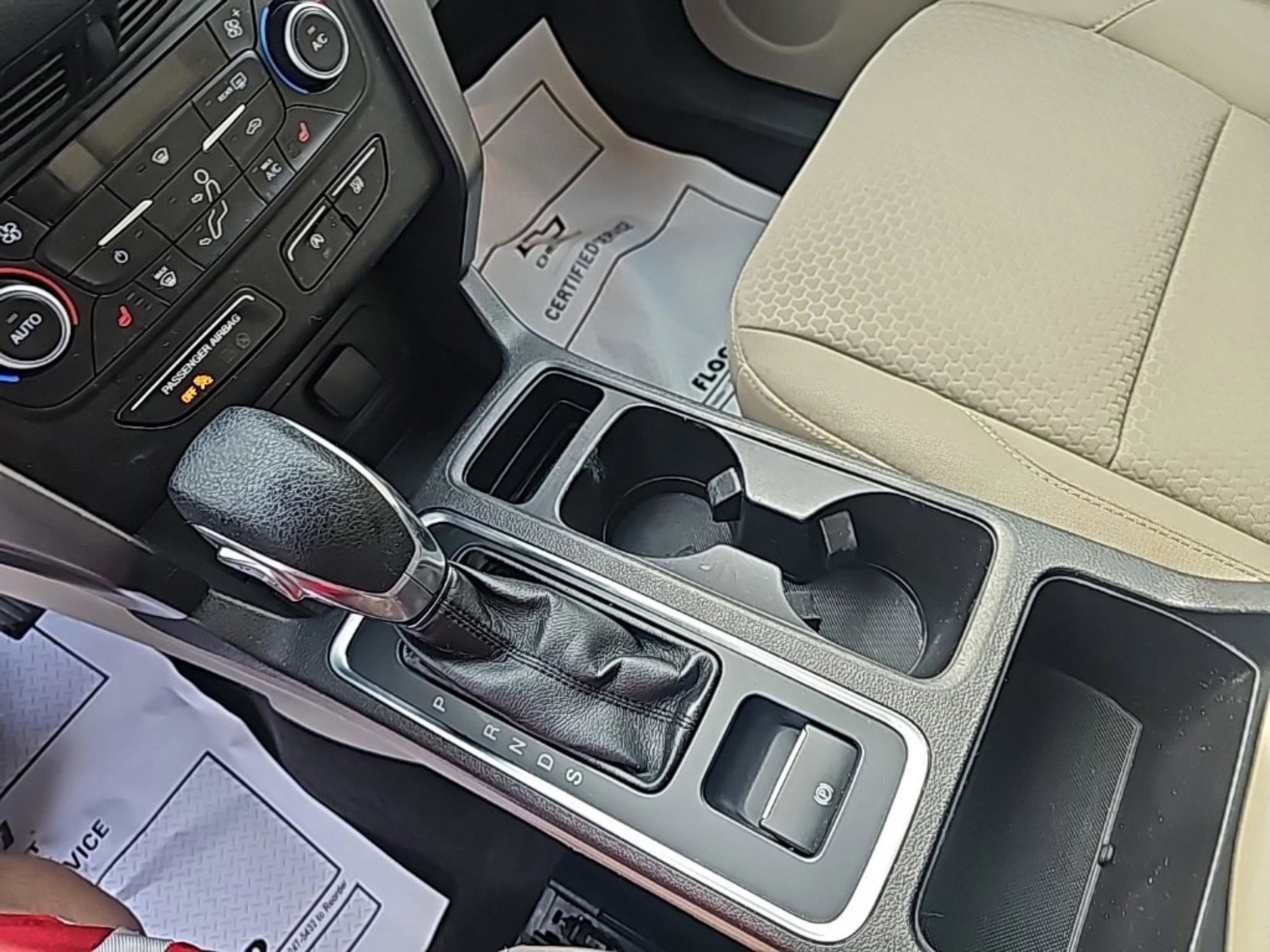 Used 2019 Ford Escape SE image 17