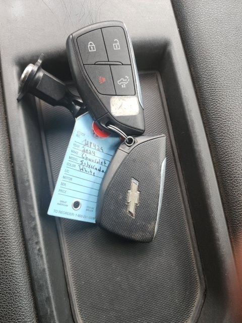 Used 2024 Chevrolet Silverado 3500 W/T image 29