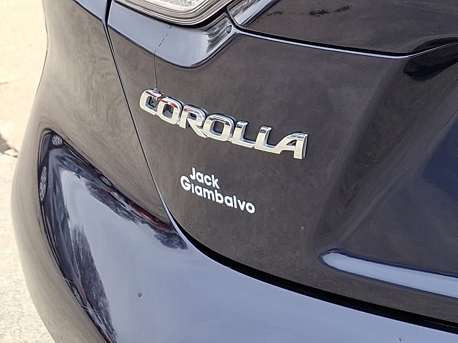 Used 2024 Toyota Corolla LE image 31