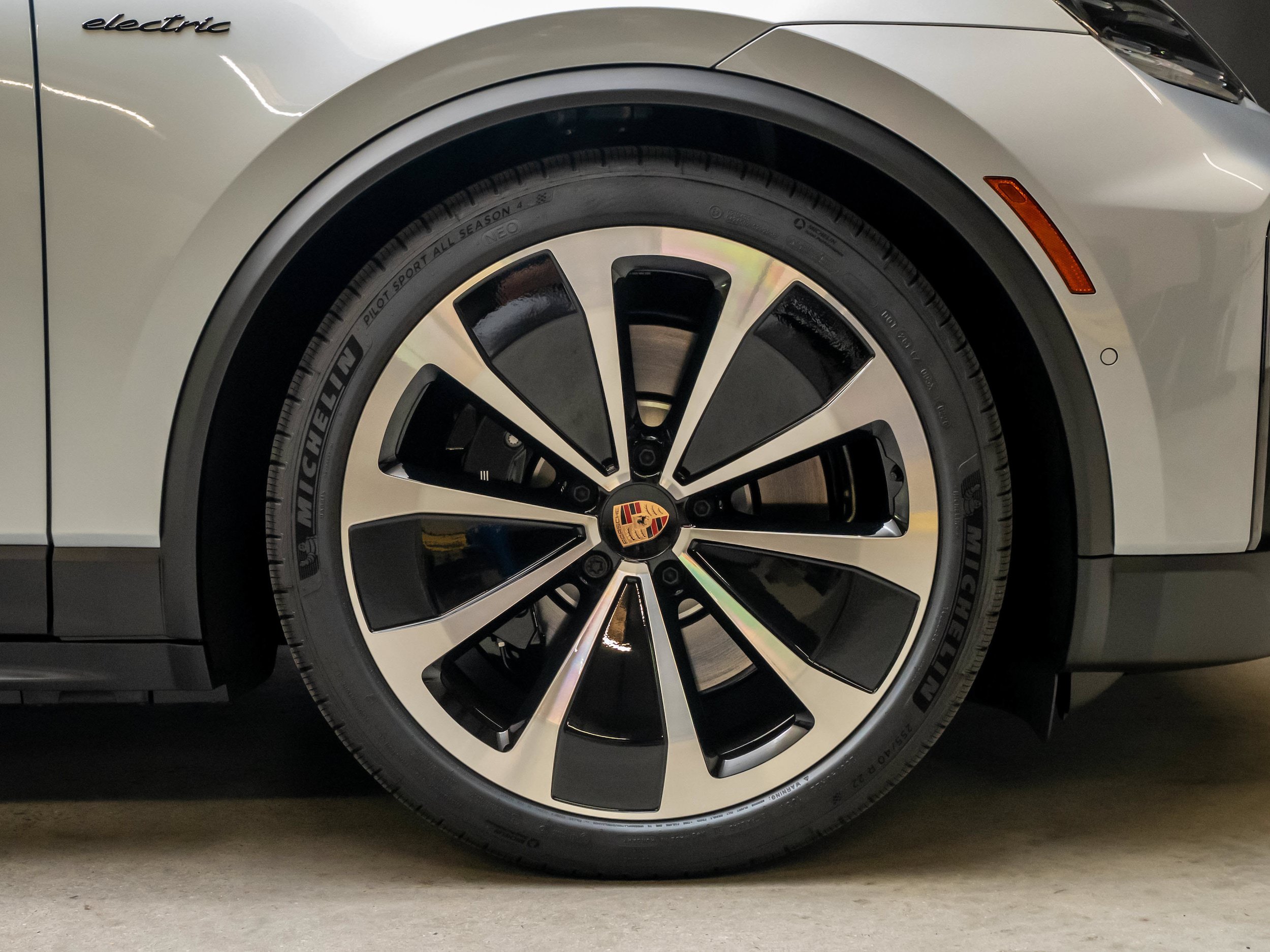 New 2026 Porsche Macan GTS Electric AWD/4WD image 17