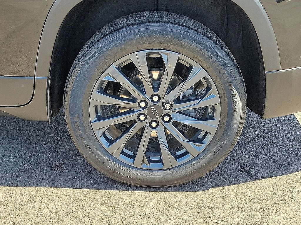 Used 2022 Chevrolet Traverse RS FWD image 10