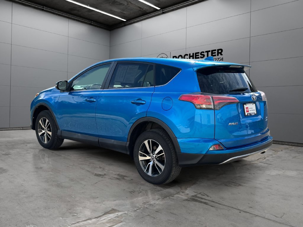 Certified 2018 Toyota RAV4 XLE AWD/4WD image 3