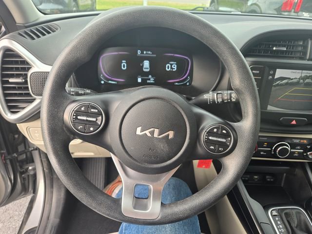 Used 2024 Kia Soul LX w/ Option Group 015 FWD image 16