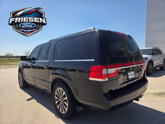 Used 2017 Lincoln Navigator L Select AWD/4WD image 5